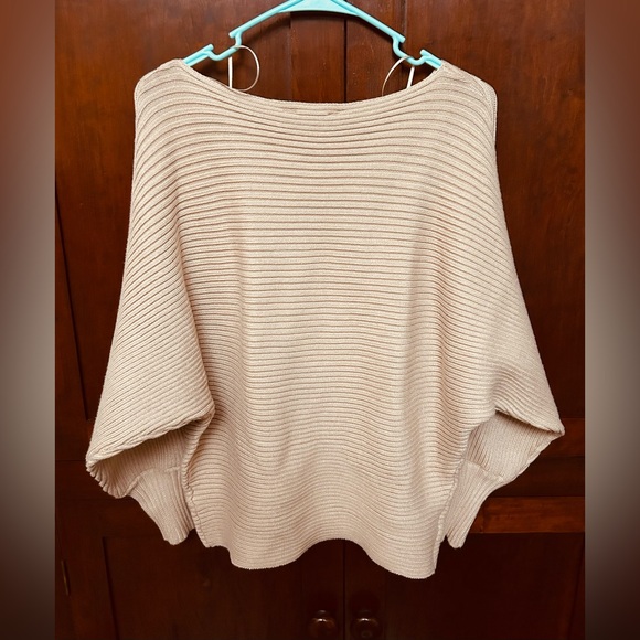 Express Women's Blush Crew Neck Sweater with Batwing Sleeves - Picture 4 of 9